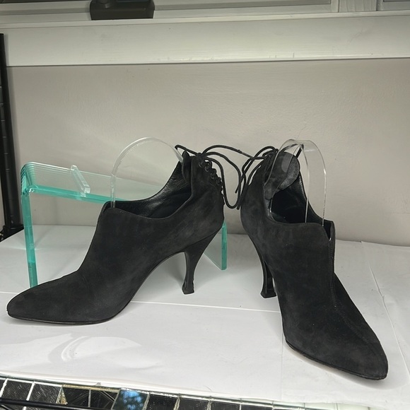 Alaia Sz 38 Black Suede Ankle Shoe Booties 3” Suede Covered Heel - Picture 3 of 11